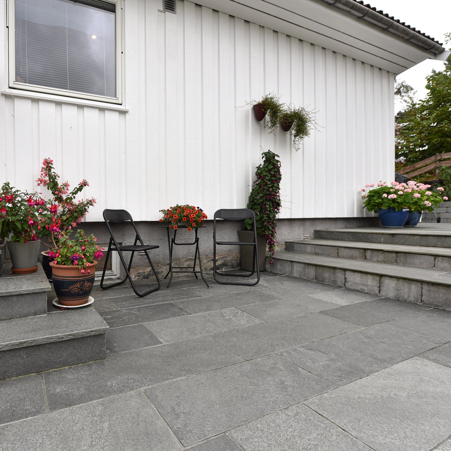 Mørk Oppdal Flis rustikk (hugget kant)