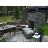 Herregård mur er svært fleksibel og dekorativ. Formatet er anvendelig og det rustikke uttrykket gjør den egnet som kantstein så vel som til å lage små murer, trapper, blomsterbed, utegrill osv. Bare fantasien setter grenser! Leveres i ulike fargevarianter tilpasset norsk natur. 