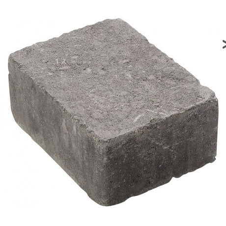 Herregårdstein er en klassisk og tidløs belegningsstein. Det rustikke uttrykket passer godt til både ny og tradisjonell byggestil. Herregårdstein inngår i en egen serie bestående av belegningsstein, mur, helle, sirkelpakke og kantstein som gir uterommet ditt helhet. Leveres i ulike fargevarianter tilpasset norsk natur. 